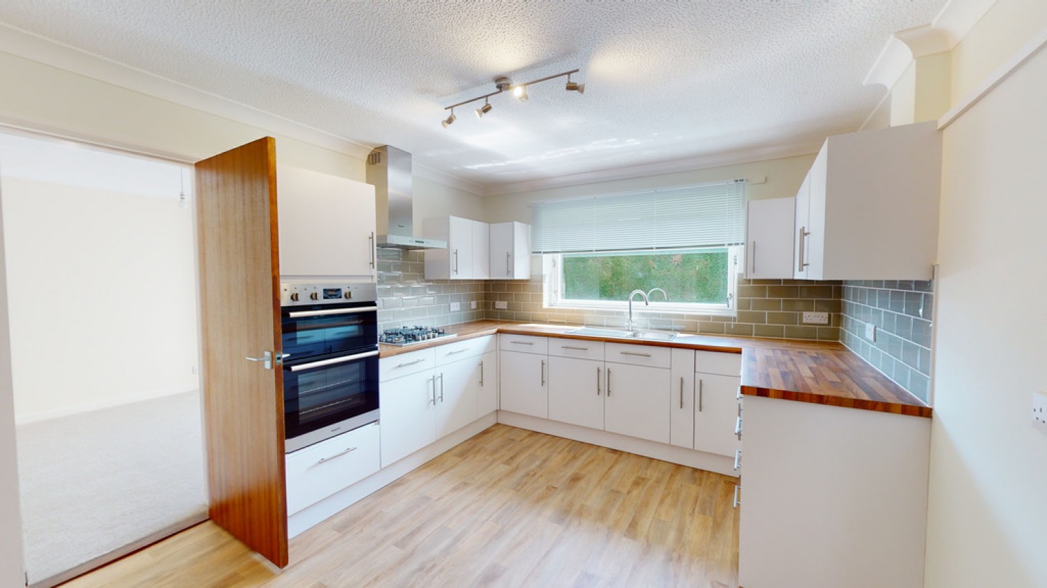 4 bedroom House in Cotswold View, Woodmancote, Cheltenham