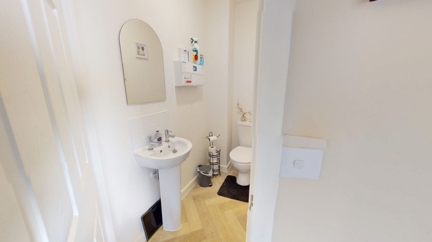 3 bedroom House in Village Road, Cheltenham, Gloucestershire