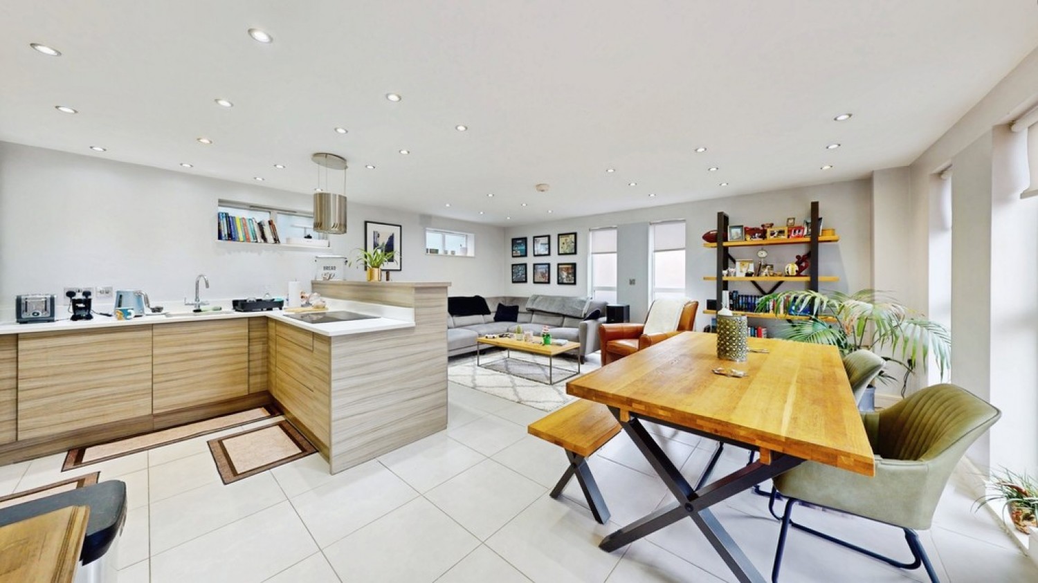 2 bedroom House for Sale Victoria Place, Cheltenham, Gloucestershire