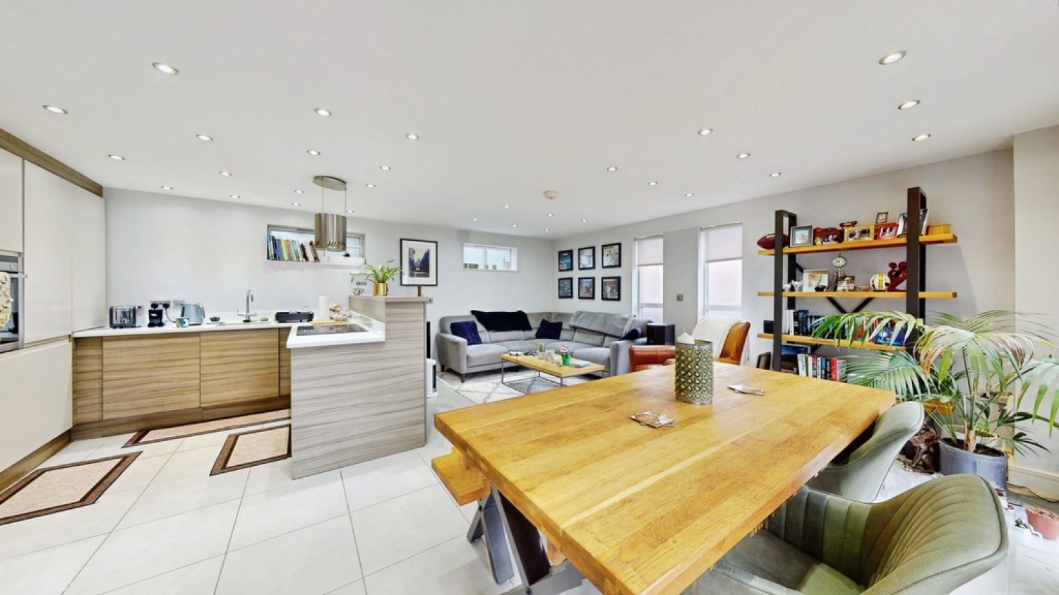 2 bedroom House for Sale Victoria Place, Cheltenham, Gloucestershire