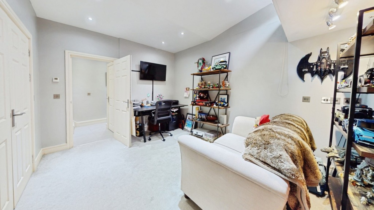 2 bedroom House for Sale Victoria Place, Cheltenham, Gloucestershire