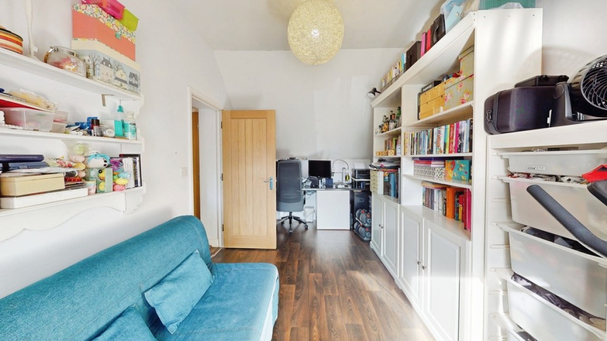 Siskin Drive, Cheltenham, Glos