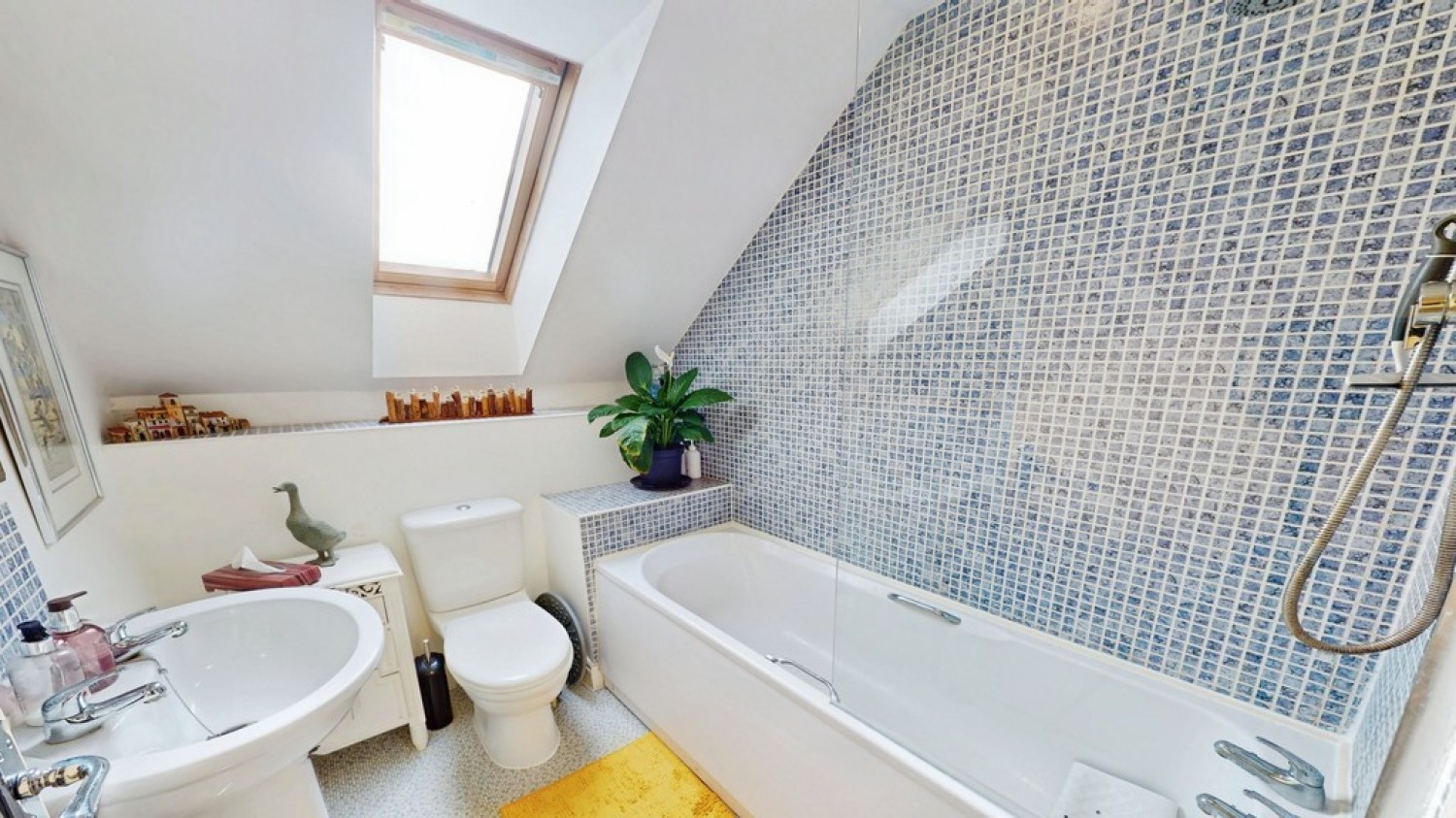 3 bedroom House for Sale Alstone Mews, Cheltenham, Gloucestershire