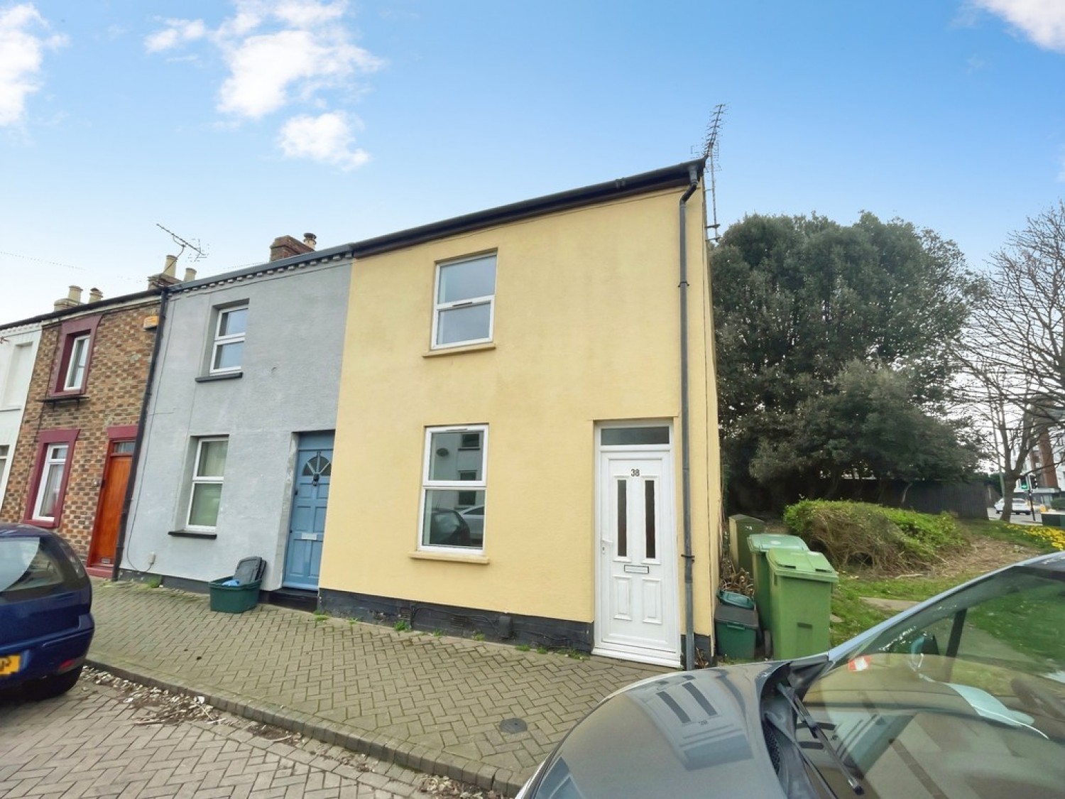 2 bedroom House for Sale Charles Street, Cheltenham, Gloucestershire