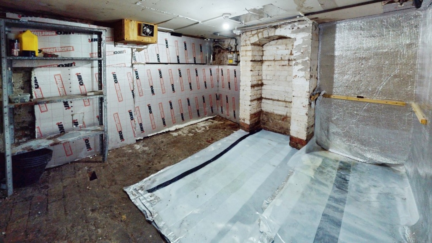 2 bedroom House for Sale Charles Street, Cheltenham, Gloucestershire