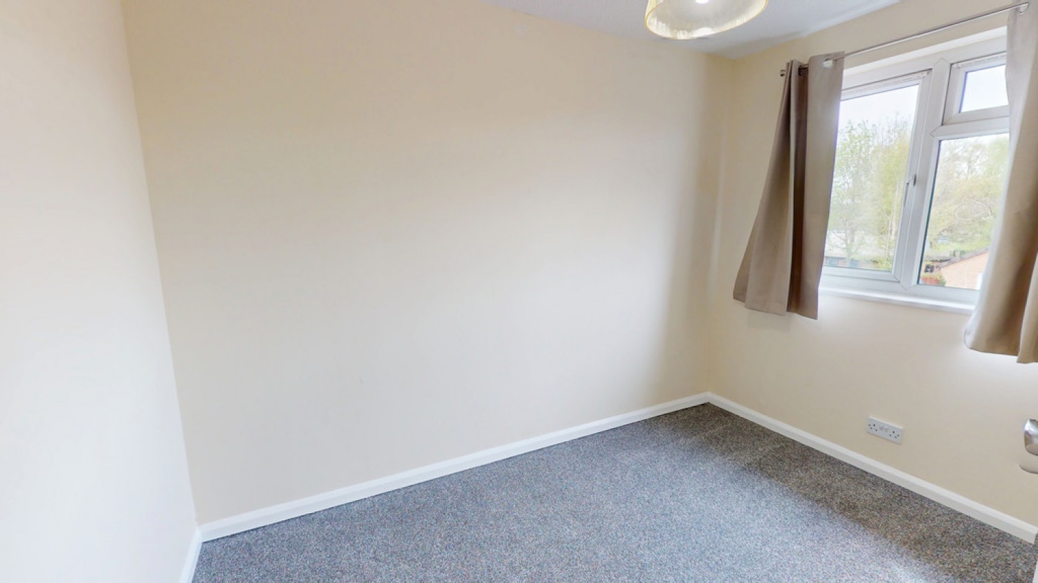 2 bedroom Flat for Letting St Peters Close, Cheltenham
