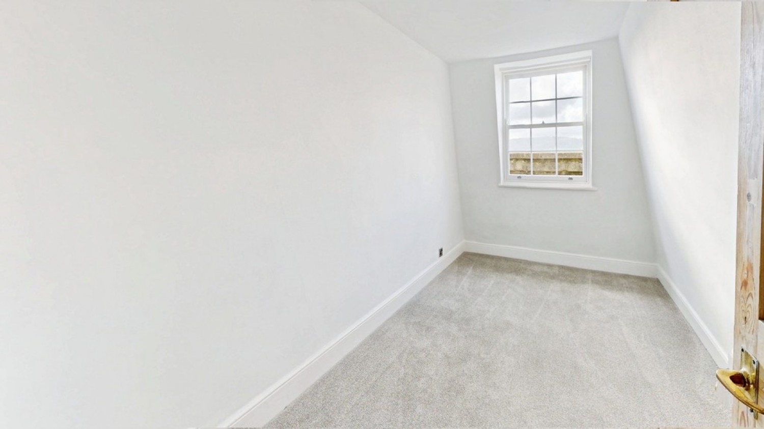2 bedroom Flat for Sale Lansdown Place, Cheltenham, Gloucestershire