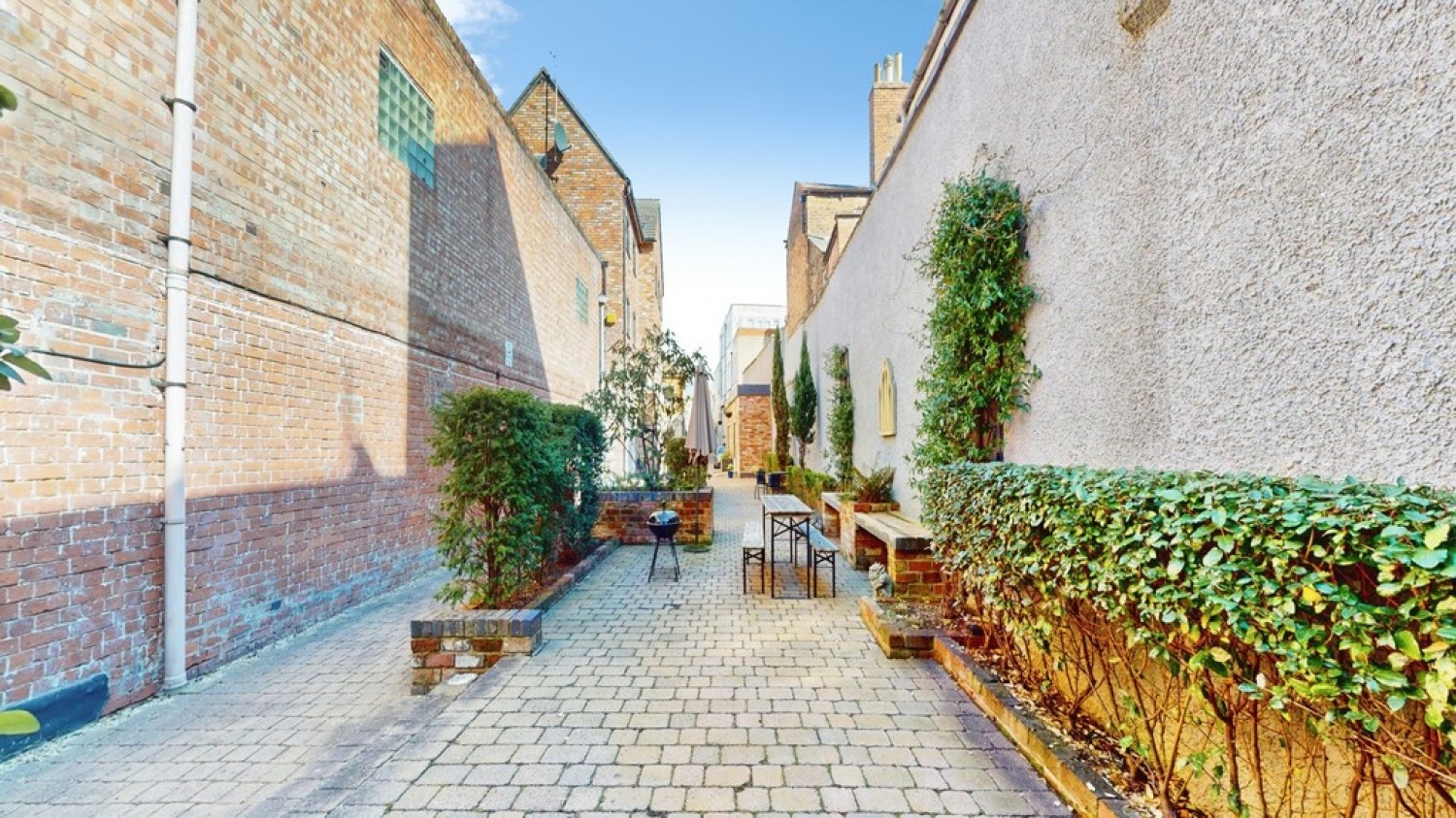 1 bedroom Flat for Sale Albion Street, Cheltenham, Glos