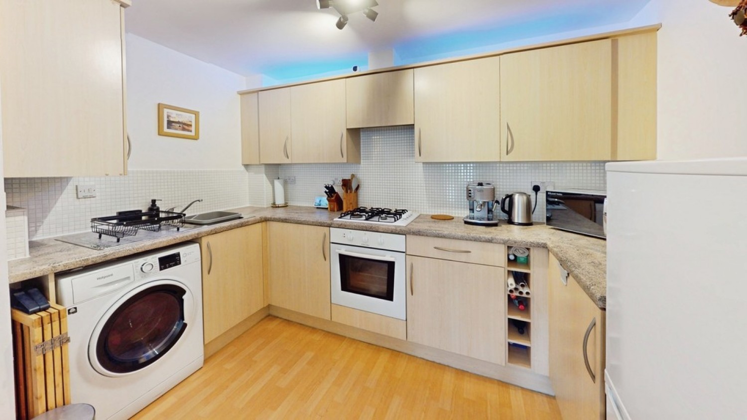 1 bedroom Flat for Sale Princess Elizabeth Way, Cheltenham, Gloucestershire