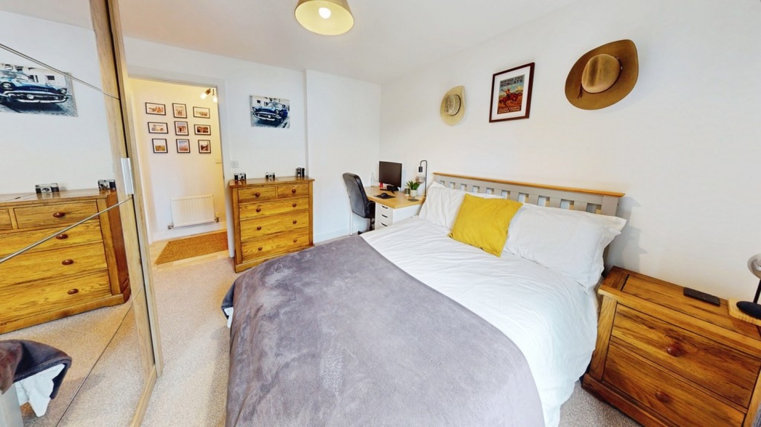 1 bedroom Flat for Sale Princess Elizabeth Way, Cheltenham, Gloucestershire