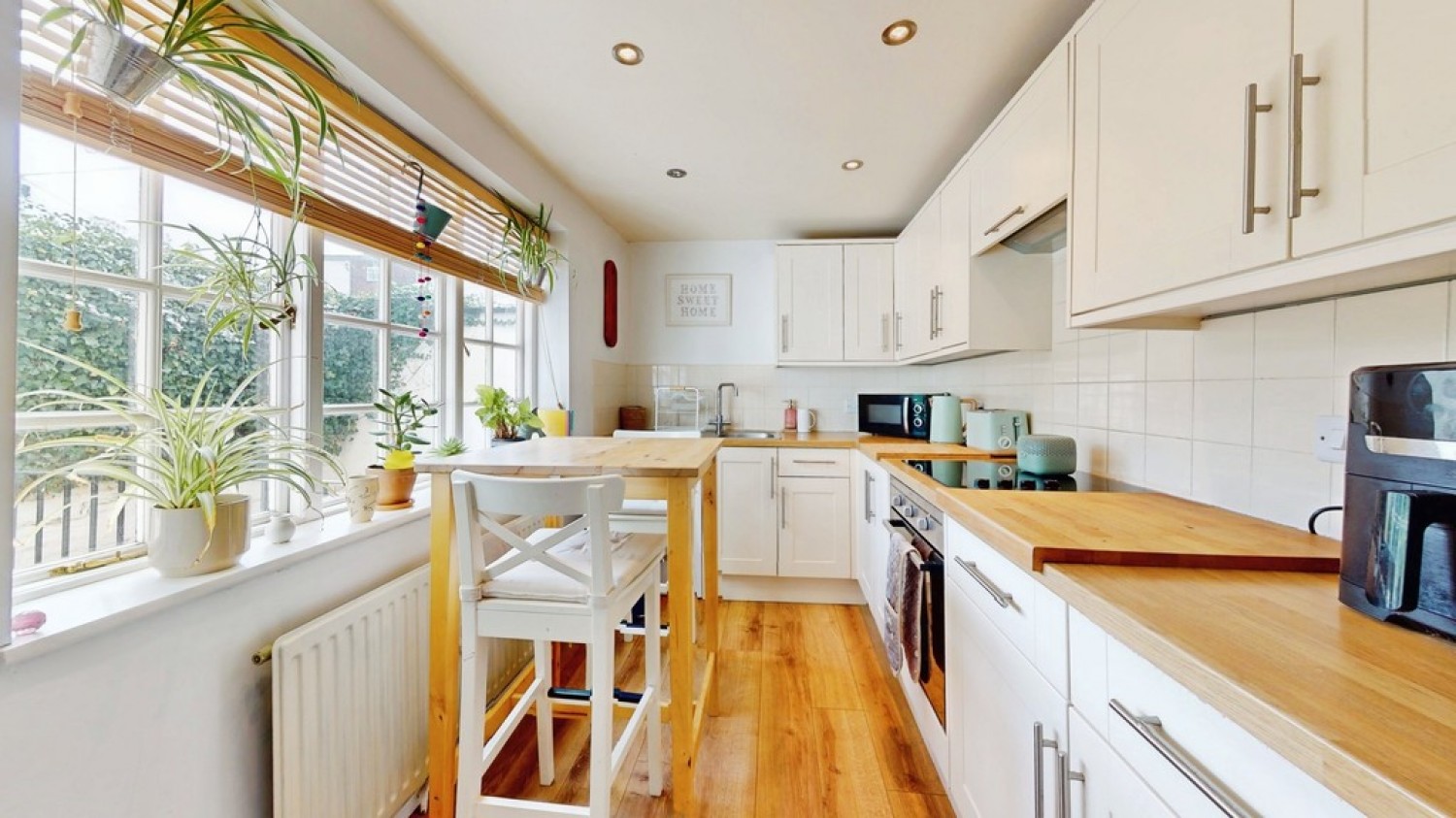 1 bedroom Flat for Sale St Georges Square, Cheltenham, Gloucestershire