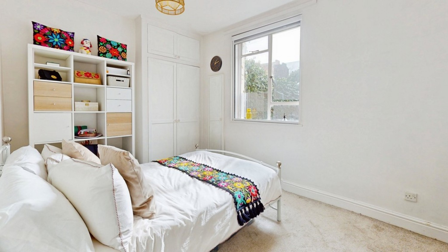 1 bedroom Flat for Sale St Georges Square, Cheltenham, Gloucestershire