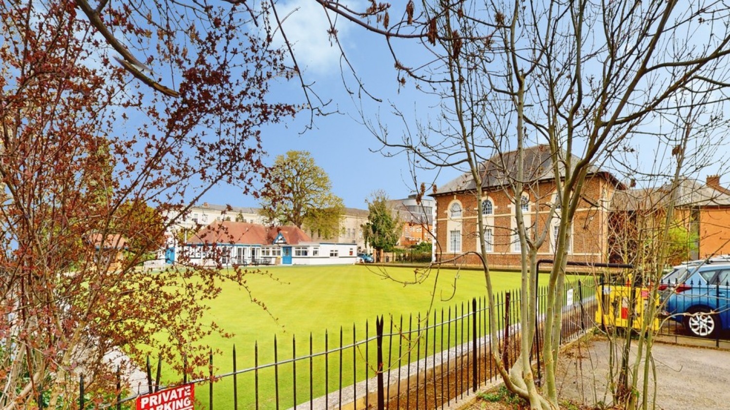 1 bedroom Flat for Sale St Georges Square, Cheltenham, Gloucestershire