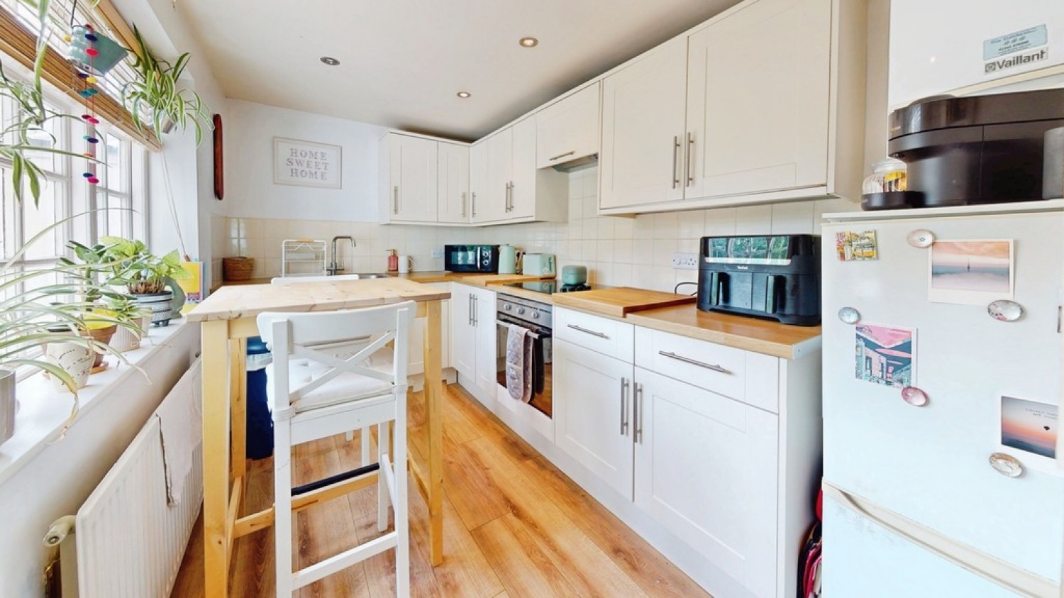 1 bedroom Flat for Sale St Georges Square, Cheltenham, Gloucestershire