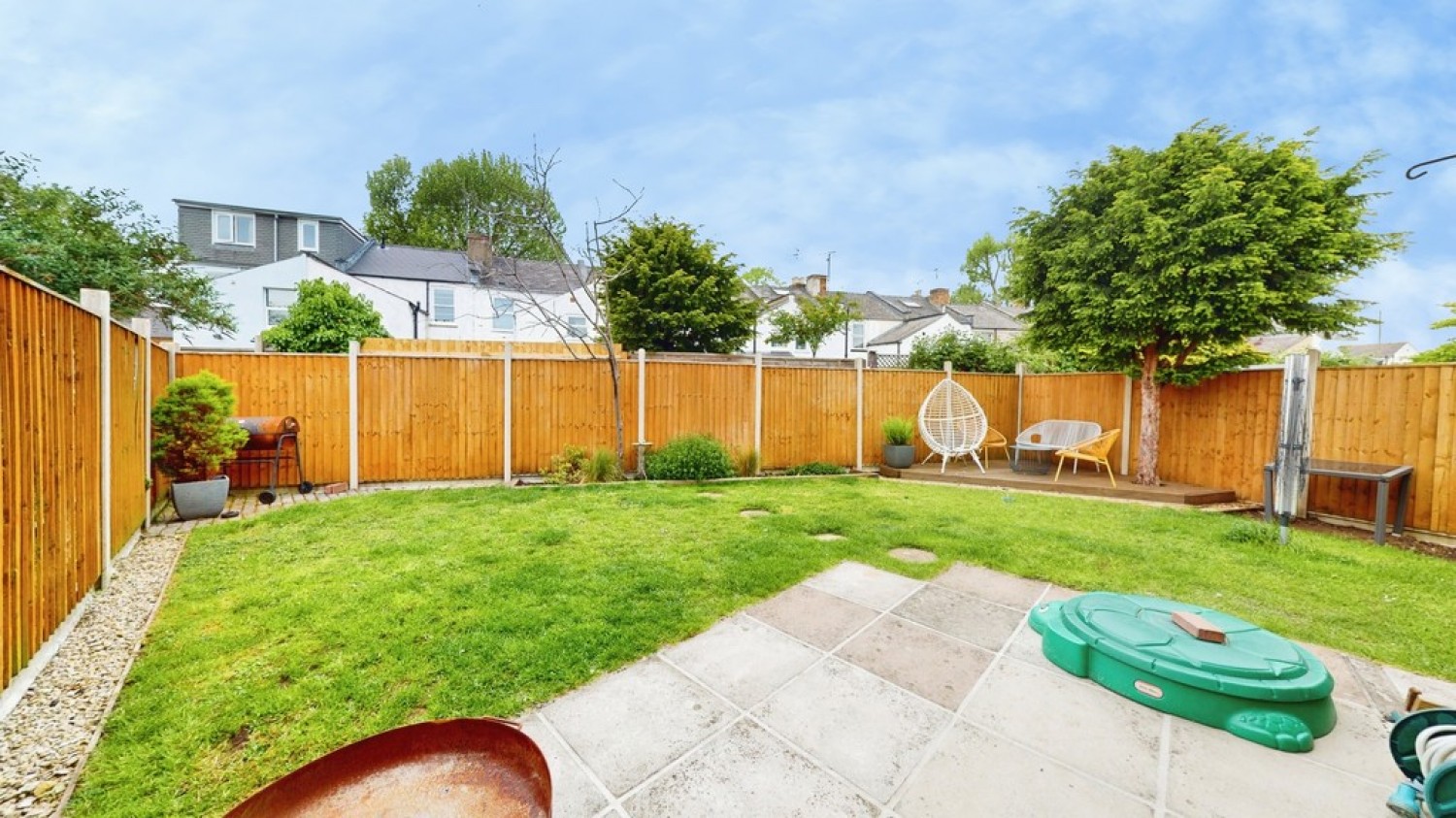 2 bedroom House for Sale Millbrook Gardens, Cheltenham, Gloucestershire