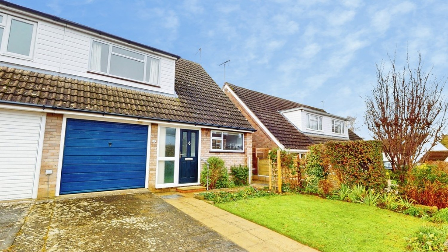 3 bedroom House for Sale Barton Close, Cheltenham, Gloucestershire