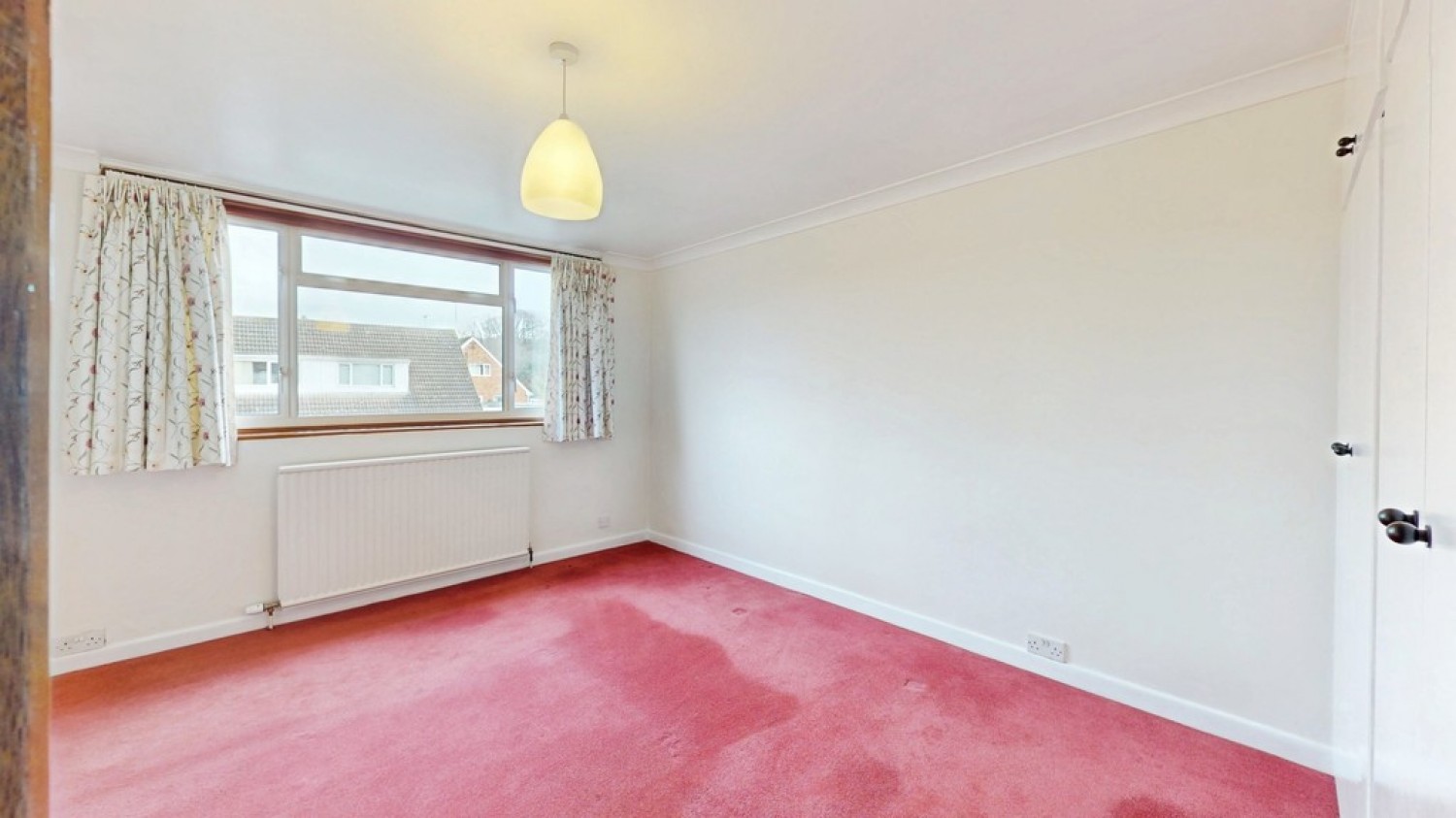 3 bedroom House for Sale Barton Close, Cheltenham, Gloucestershire