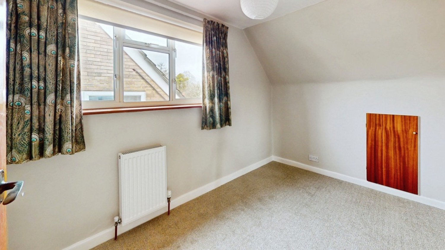 3 bedroom House for Sale Barton Close, Cheltenham, Gloucestershire