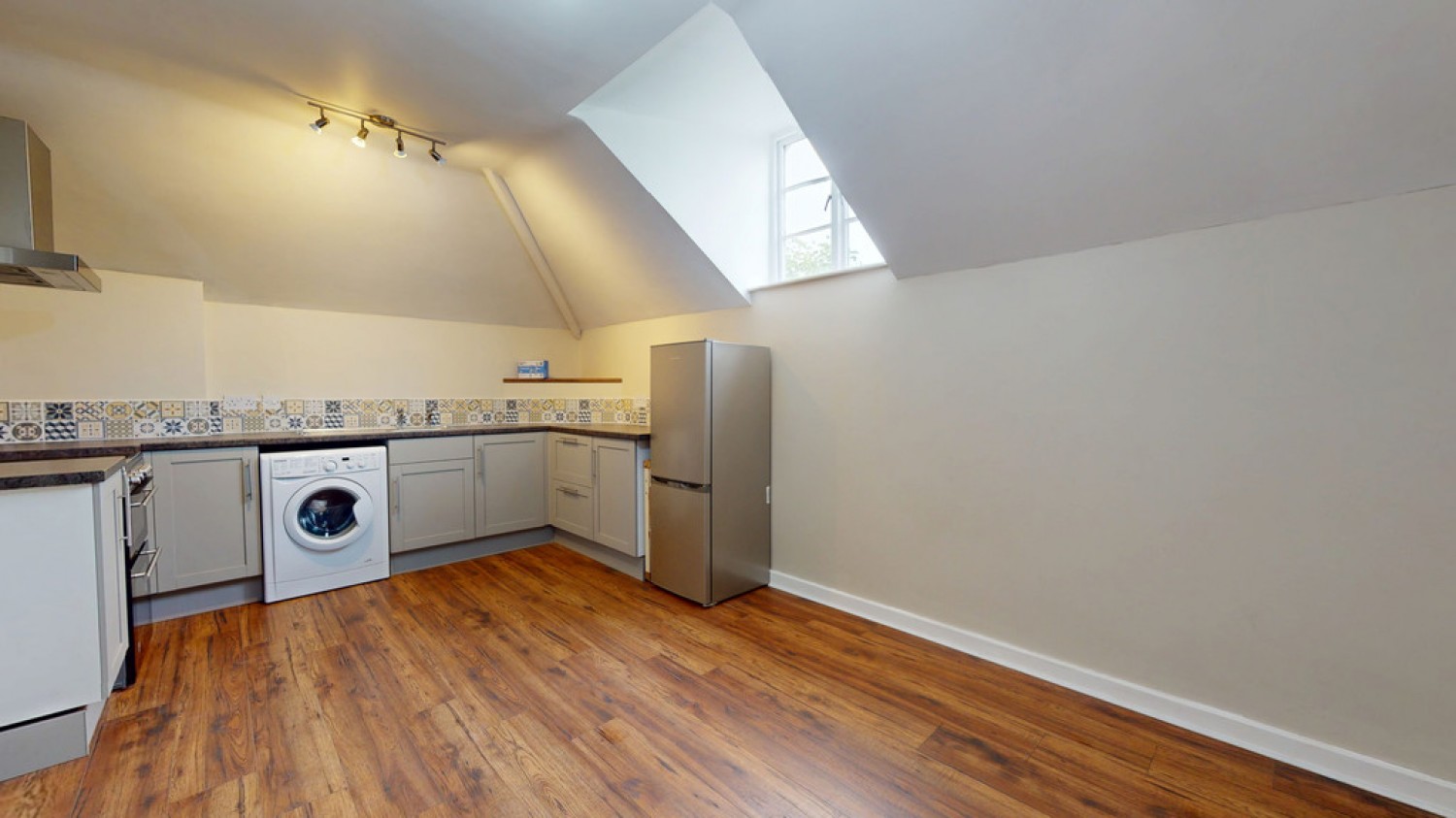 1 bedroom Flat for Letting Pittville Circus Road, Cheltenham, Gloucestershire