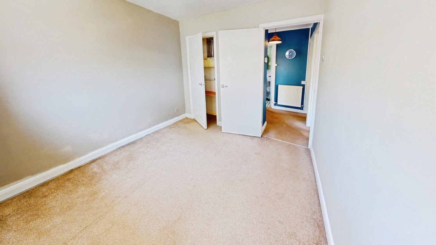 2 bedroom Bungalow for Sale Henley Road, Cheltenham, Gloucestershire