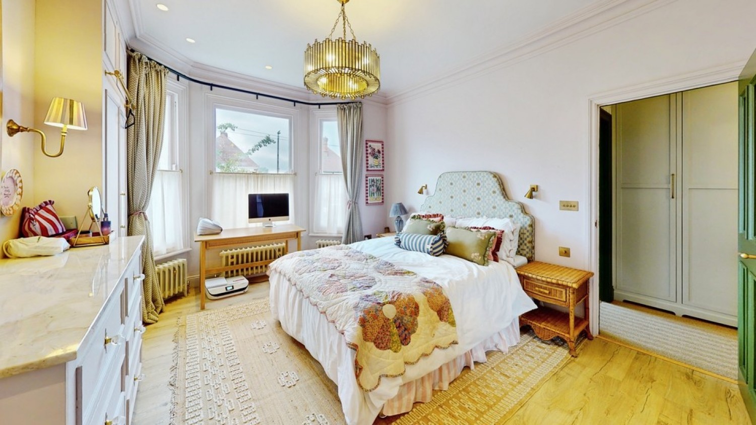 5 bedroom House for Sale London Road, Cheltenham, Gloucestershire