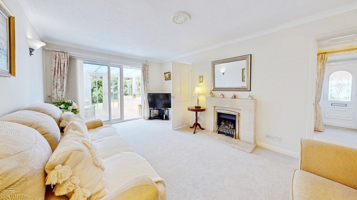 2 bedroom Bungalow for Sale Oldbury Orchard, Churchdown, Gloucestershire