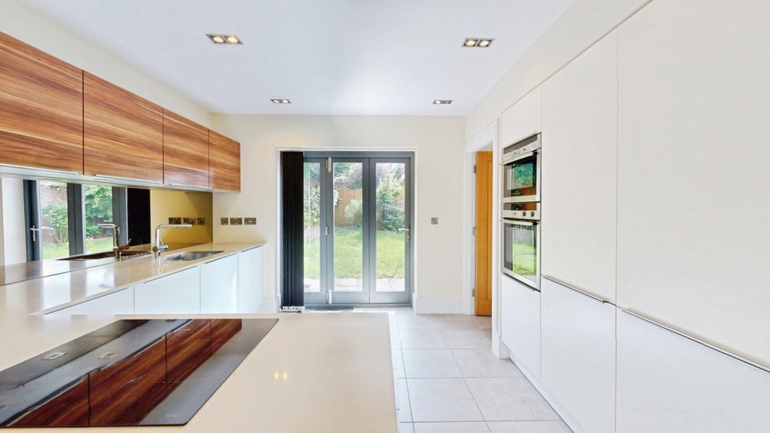 4 bedroom House for Sale The Gables, Cheltenham, Glos