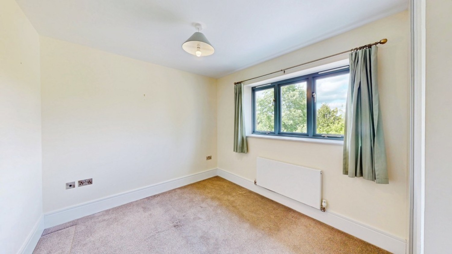 4 bedroom House for Sale The Gables, Cheltenham, Glos