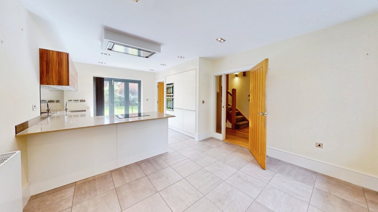 4 bedroom House for Sale The Gables, Cheltenham, Glos