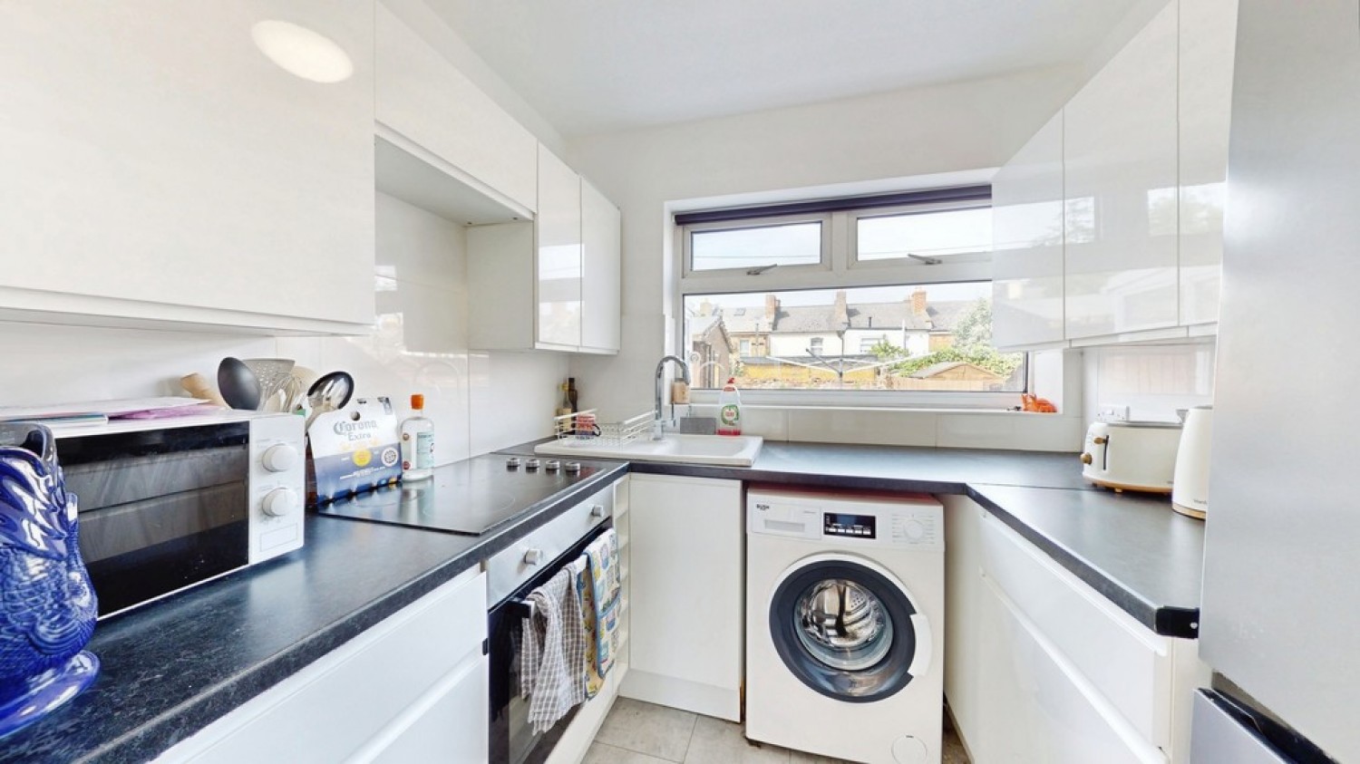 2 bedroom Flat for Sale St Georges Drive, Cheltenham, Gloucestershire