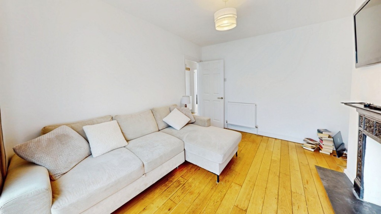 2 bedroom Flat for Sale St Georges Drive, Cheltenham, Gloucestershire