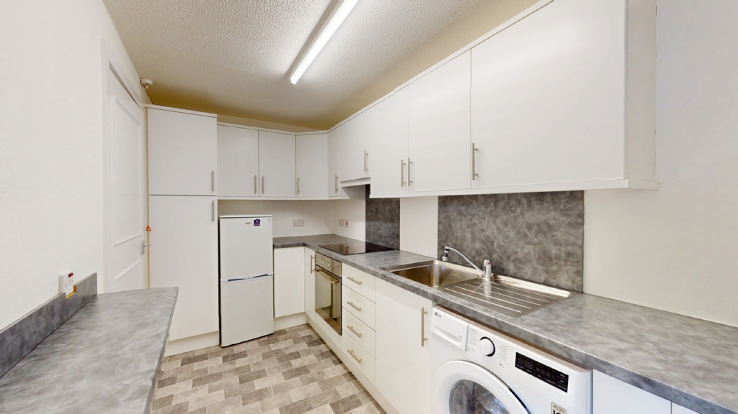 2 bedroom Flat for Sale Moorend Road, Charlton Kings, Cheltenham