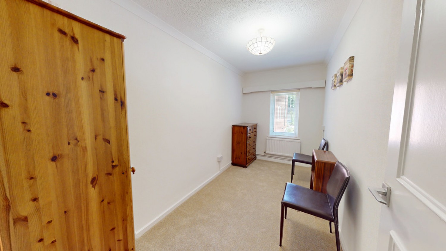 2 bedroom Flat for Sale Moorend Road, Charlton Kings, Cheltenham