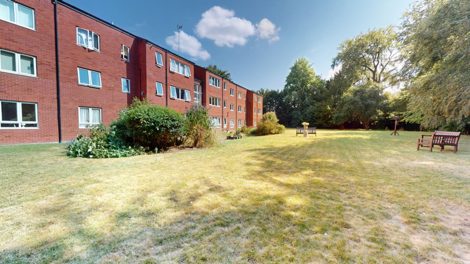 2 bedroom Flat for Sale Moorend Road, Charlton Kings, Cheltenham