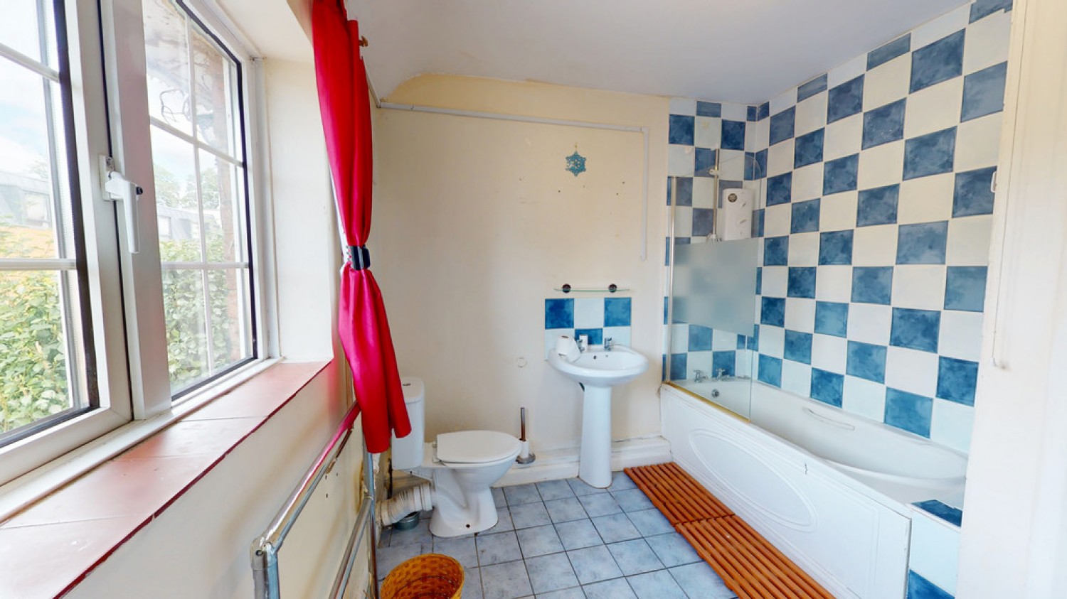 2 bedroom House for Sale St Pauls Street South, Cheltenham, Gloucestershire