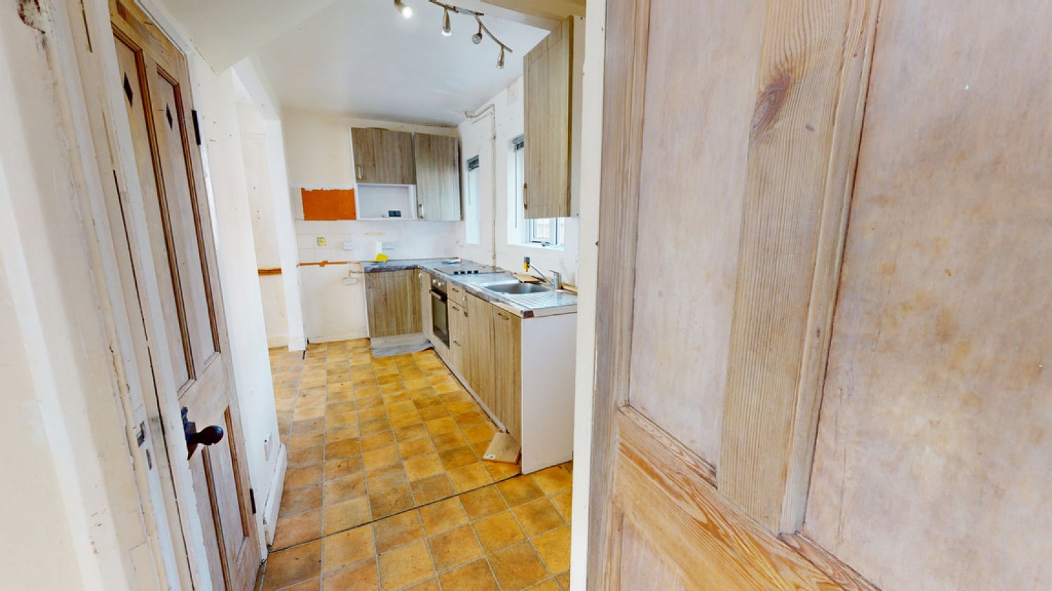 2 bedroom House for Sale St Pauls Street South, Cheltenham, Gloucestershire