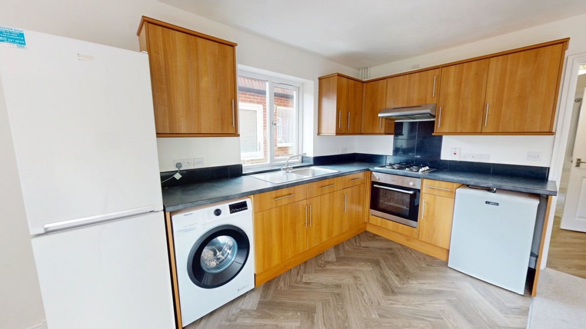 Midwinter Avenue, Cheltenham