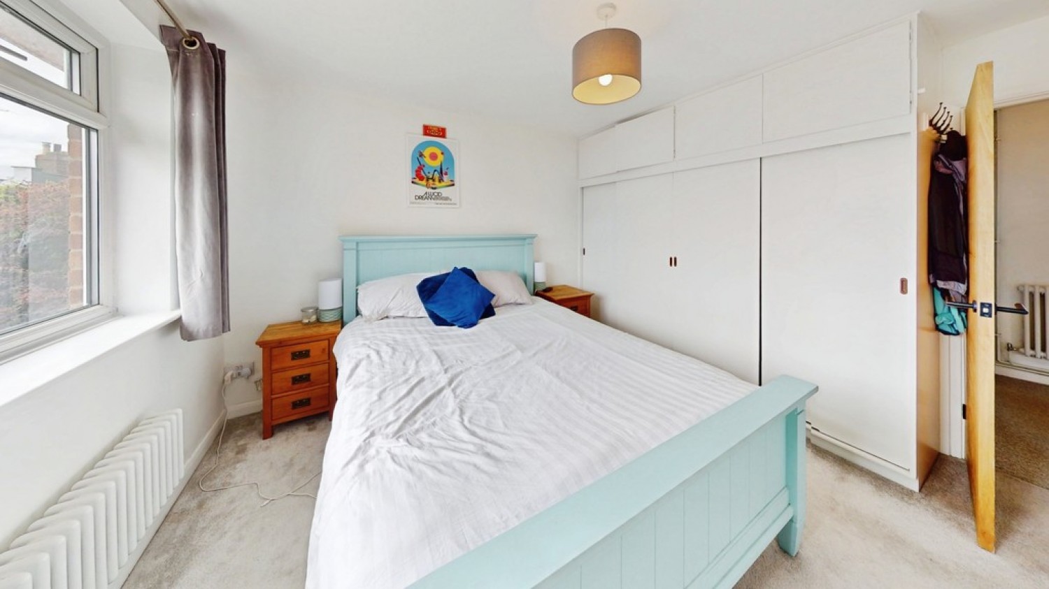 2 bedroom Flat for Sale St Georges Close, Cheltenham, Gloucestershire