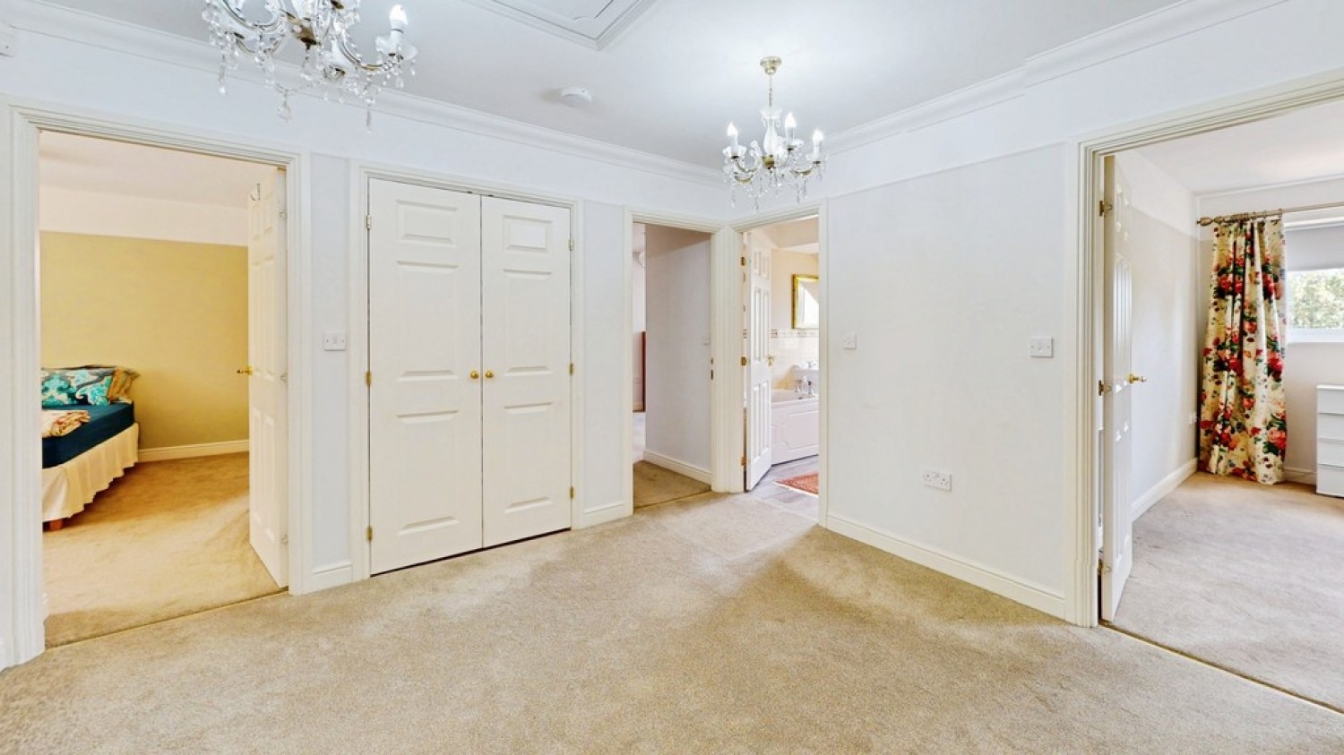 5 bedroom House for Sale Caine Square, Cheltenham, Glos