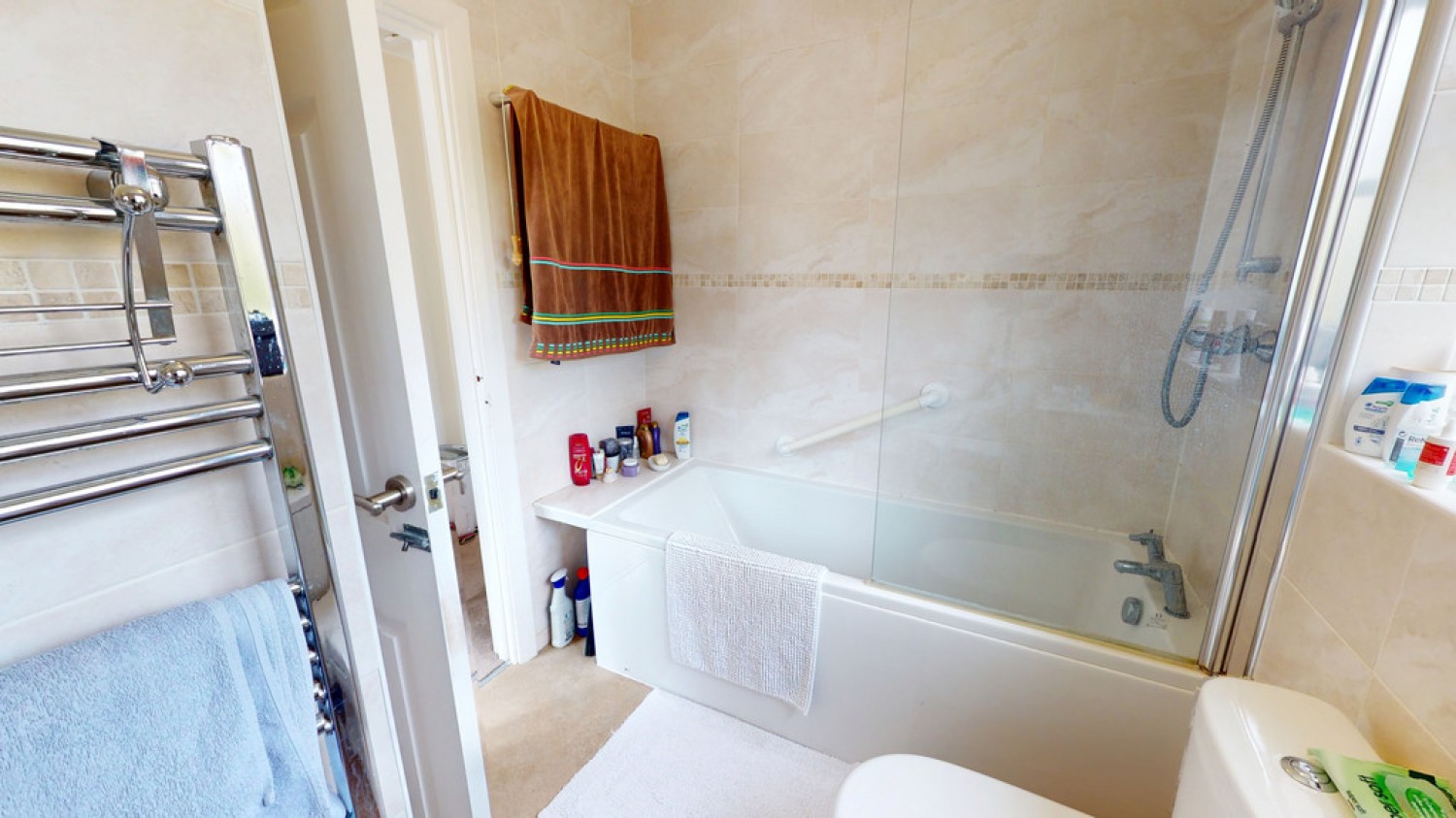4 bedroom House for Sale Charlton Kings, Cheltenham, Gloucestershire