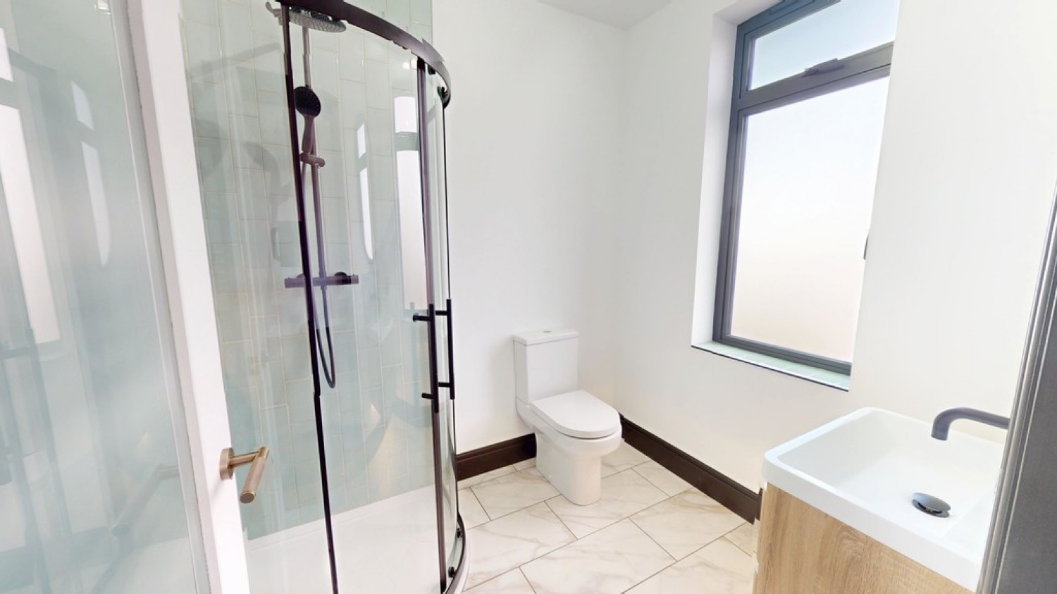4 bedroom House for Sale Mead Road, Cheltenham