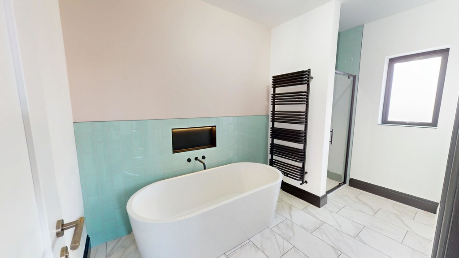 4 bedroom House for Sale Mead Road, Cheltenham