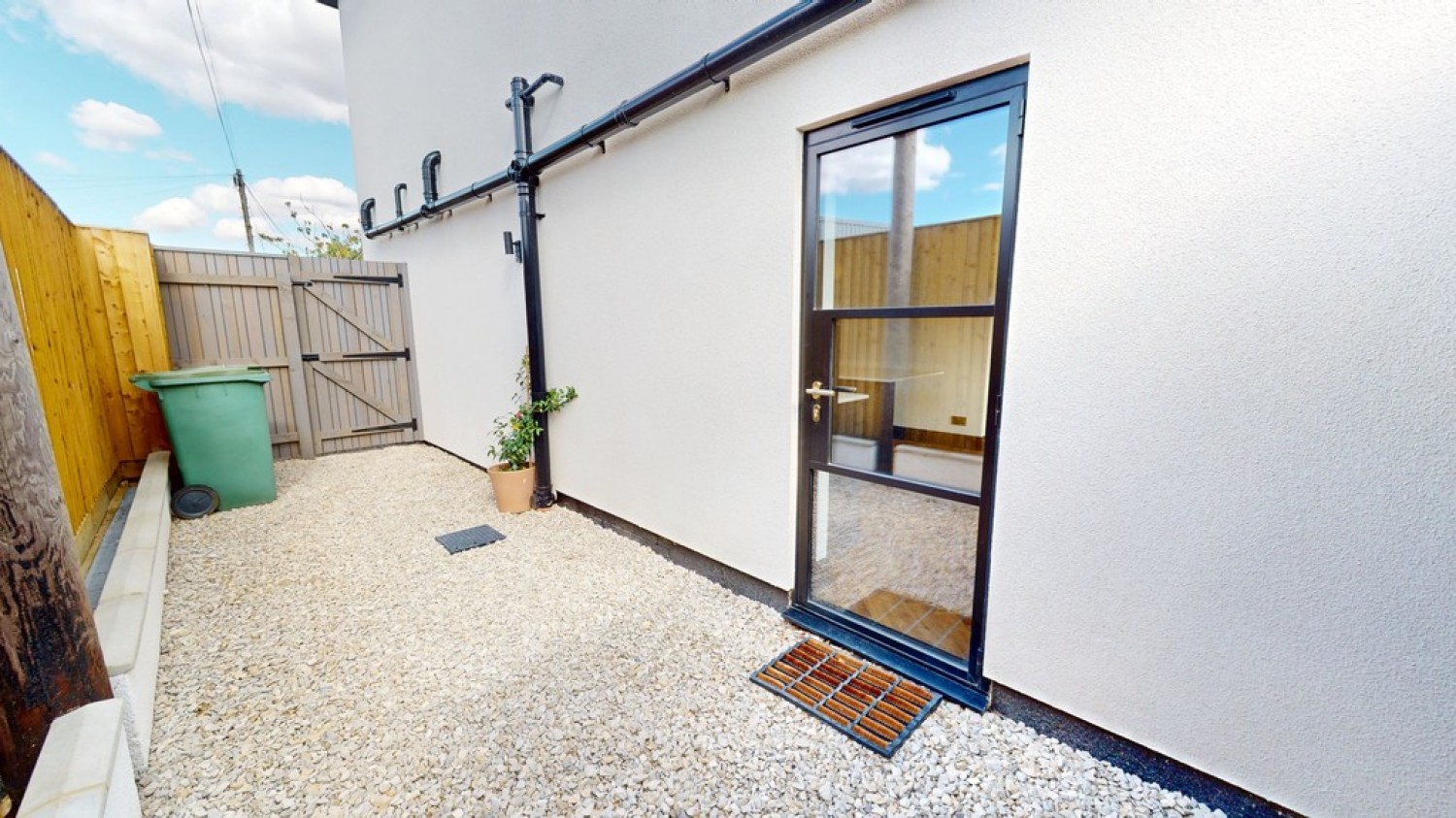 4 bedroom House for Sale Mead Road, Cheltenham