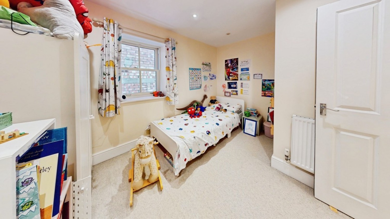 2 bedroom Flat for Sale High Street, Prestbury, Cheltenham
