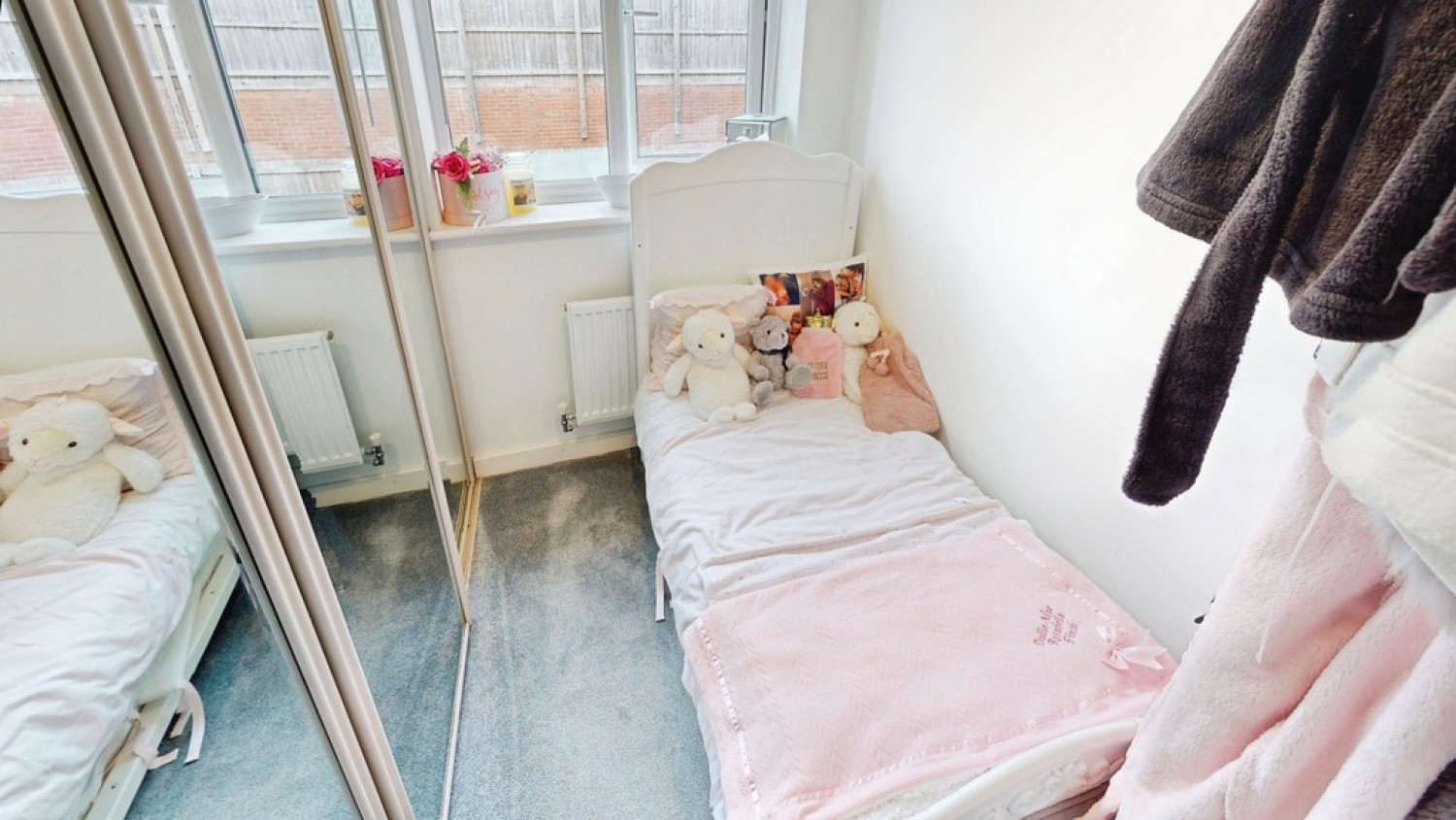 3 bedroom House for Sale Newent Road, Cheltenham, Gloucestershire