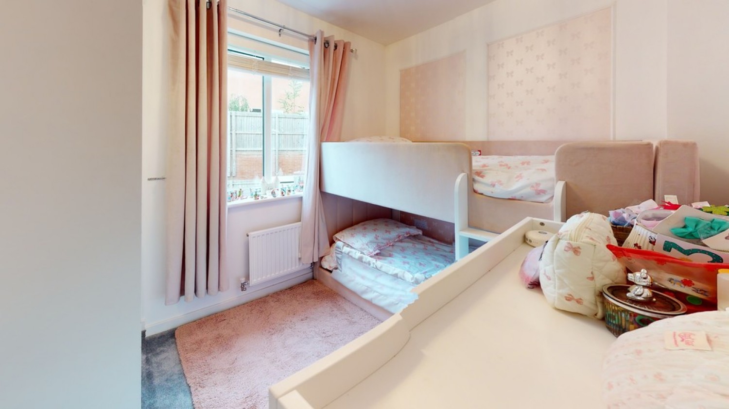 3 bedroom House for Sale Newent Road, Cheltenham, Gloucestershire