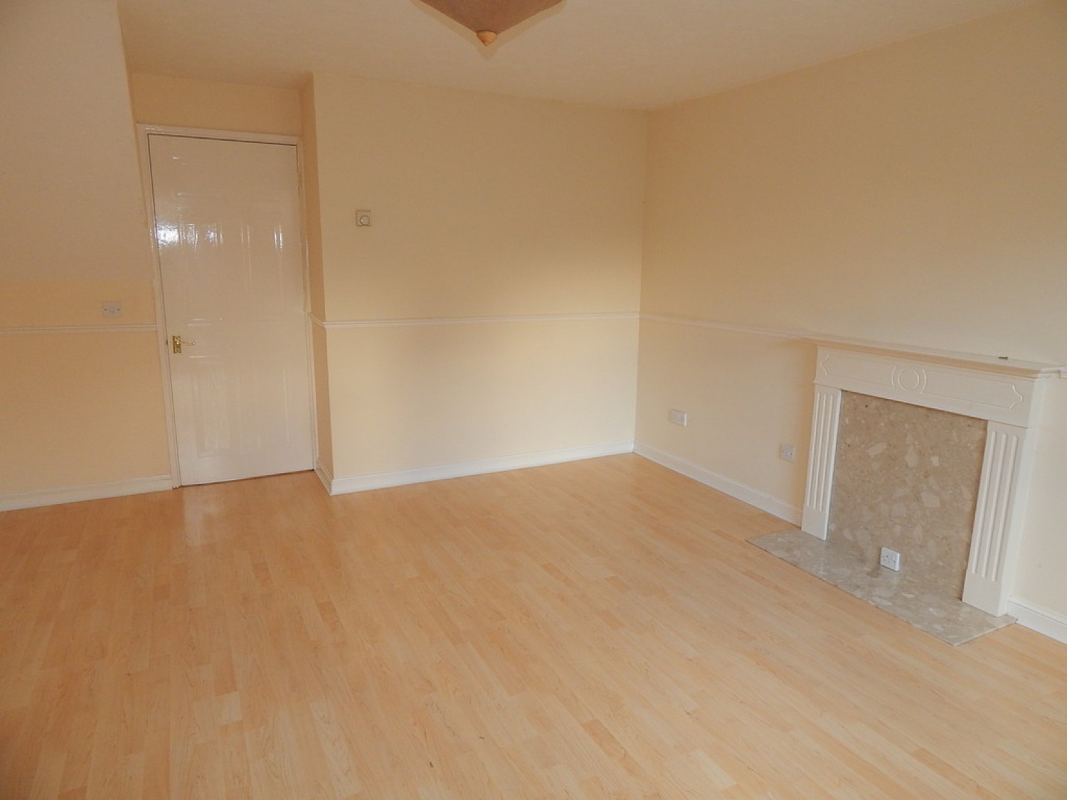 2 bedroom House for Letting Ladygrove