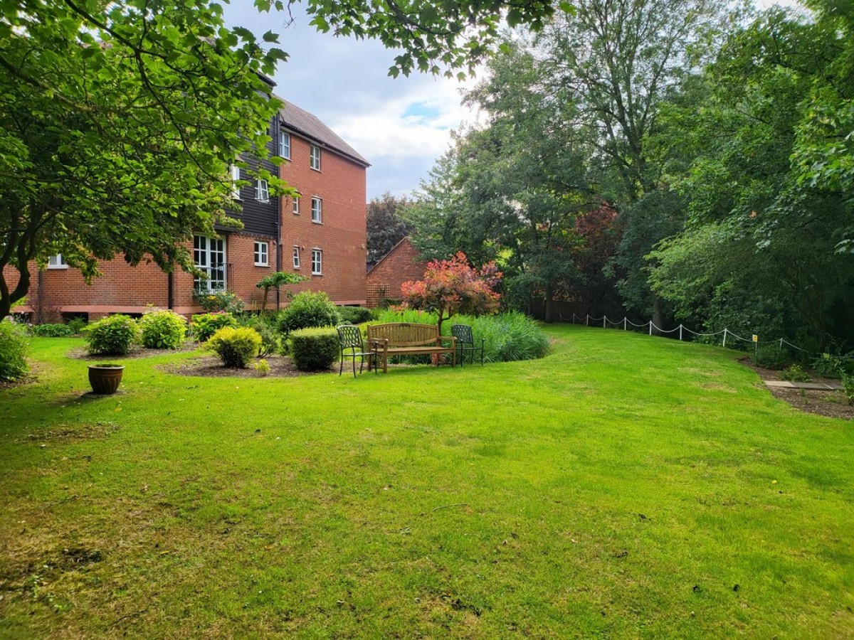 Mill Stream Court, Abingdon, Oxon