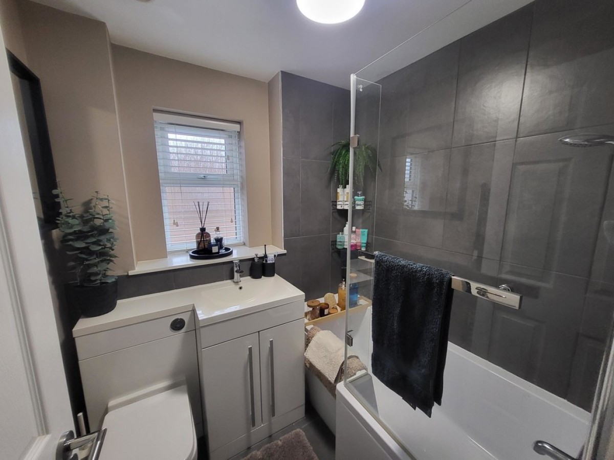 Longford Way, Didcot, Oxon