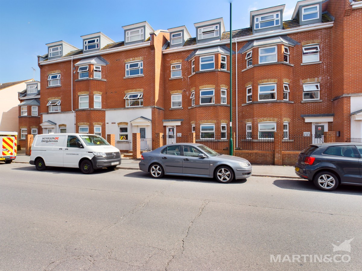 Regis Gate, 12 - 28 Longford Road